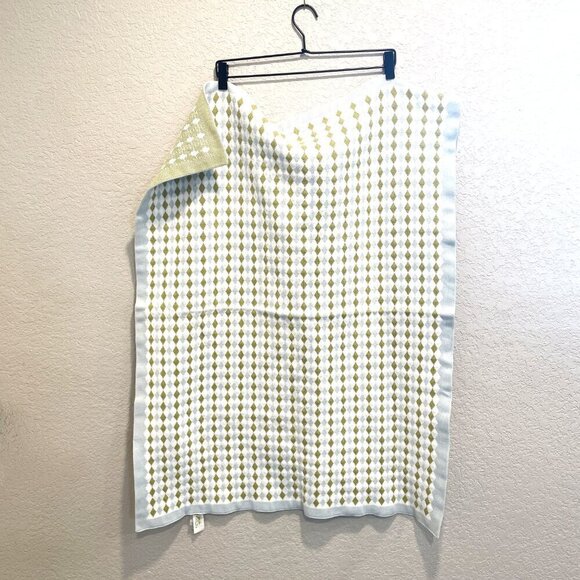 MiGi Blue & Green Diamond Pattern Nursery Blanket - Picture 4 of 6